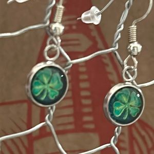 Trader Joe’s earrings 8mm green clover